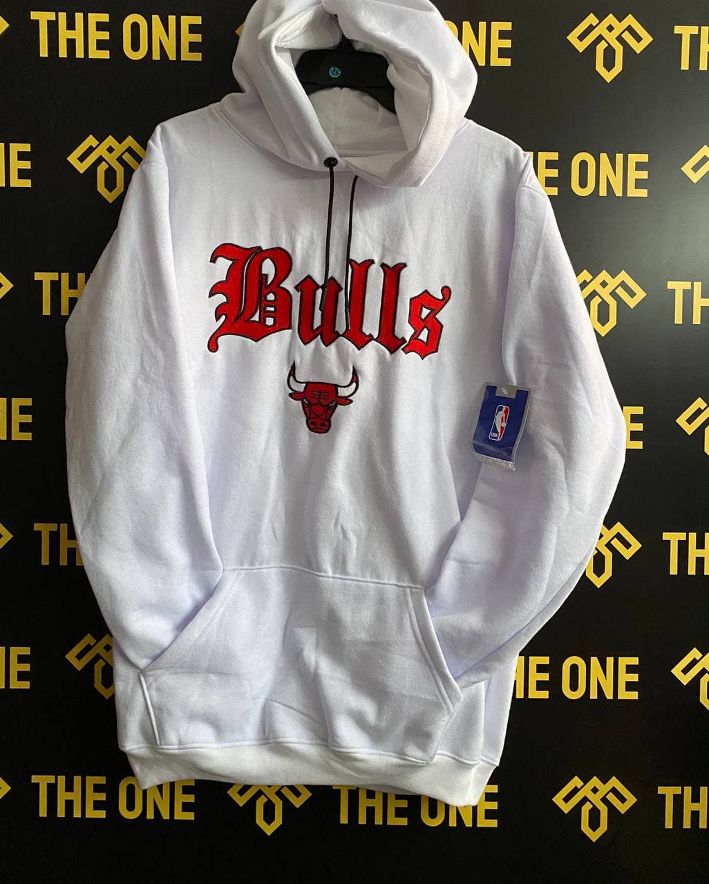 Bulls Hoodie - SnowBlack